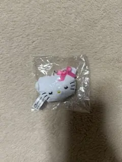 ハローキティーぬいぐるみチャーム　エンジェル　ガチャ