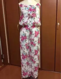 大人可愛い♡ 花柄 オールインワン ホワイト サロペット フリル Mサイズ