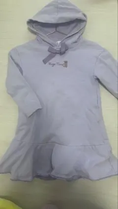 メゾピアノ 130 パーカーワンピース くま刺繍 リボン ラベンダーフードワンピ