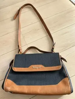 Ferragamo レザーショルダーバッグ 黒/茶