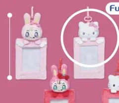 新品未開封Hello Kitty マスコット付きパスケース