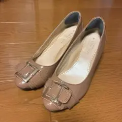 LES MUES ベージュ バックル付きパンプス 約5cmヒール