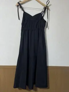 アプレジュール　肩リボンキャミワンピース　黒　　No.124のサムネイル