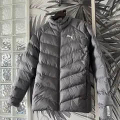 PUMA グレー ダウンジャケットM 軽量　美品
