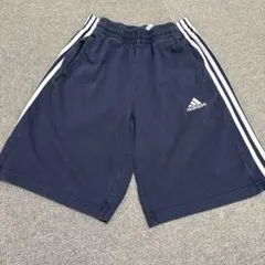 adidas ネイビーハーフパンツ