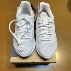 【新品未使用】ASICS LAZERBEAM JI 21.5cm ジュニア