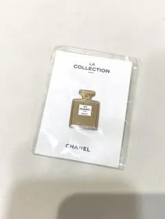 CHANEL BEAUTEシャネル　N°5 香水ボトル型ピンバッジのサムネイル