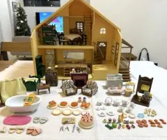 シルバニアファミリー / 赤い屋根の大きなお家（初代）＋家具＋小物 まとめ売り