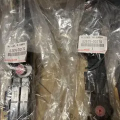 トヨタ 純正 バックドアステー左右68950-58145 68960-58145 - メルカリ