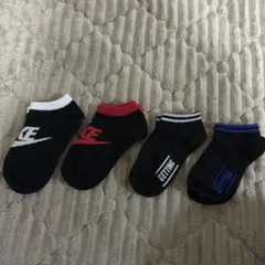 キッズ靴下4足セットNIKE 2点　無名2点