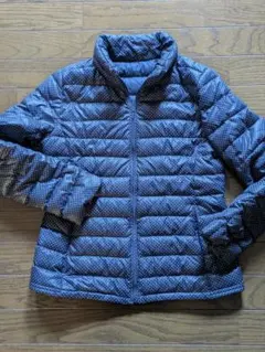 美品UNIQLOウルトラライトダウンジャケット　 M ネイビー・ドット柄