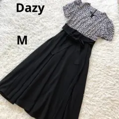【DAZY】デイジー　小花柄ウエスト切り替え半袖ロングフレアワンピース白黒M