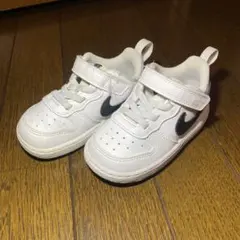 Nike ホワイト/ブラック スニーカー