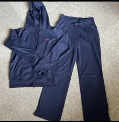 Under Armour ネイビー フーディーとパンツセット