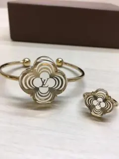 Item thumbnail for item e2dc307f-22c2-40e0-a2ad-f0b151dbdefc