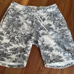 Quiksilver トロピカル柄 ショートパンツ Mのサムネイル