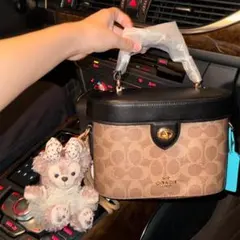 Coach ロゴ入りハンドバッグ 小型 ベージュ/黒