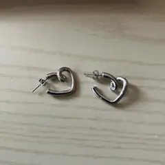 ハート型❤︎ピアス