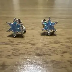 スタージュエリー　雪の結晶デザイン　イヤリング　ほぼ未使用品！