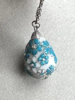 93》雫ネックレス　ホワイト　　ターコイズフラワー
