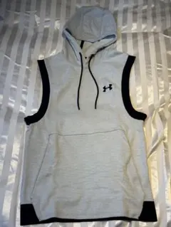 UNDER ARMOUR アンダーアーマー フード付きノースリーブパーカー