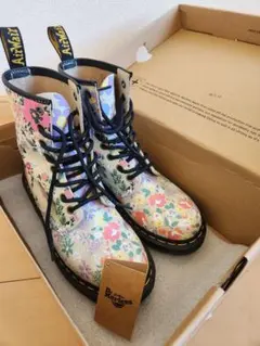 や*ち様 Dr. Martens 花柄ブーツ