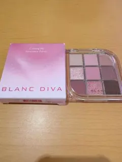 BLANC DIVA アイシャドウパレット PS Peony Scentedのサムネイル