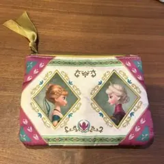 アナと雪の女王　フローズンファンタジー　ティッシュケース　ポーチ　戴冠式