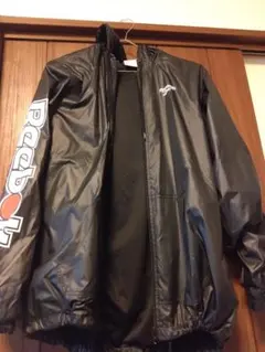 Reebok ブラック ナイロンジャケット