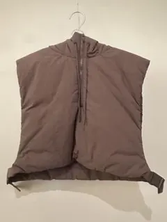 COS ダウンベスト　サイズフリー