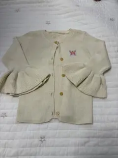 インセクトコレクション　フリル袖クリーム色カーディガン　80-90