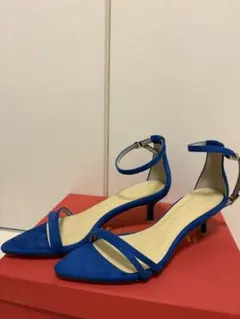 LE TALON 青 スエード アンクルストラップサンダル