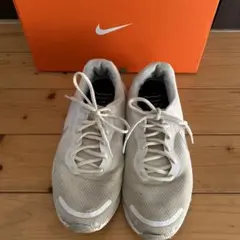 Nike Revolution 7 ホワイト 27.0cm