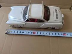 Item thumbnail for item 2cdd0ada-6c64-4075-b821-a8e113dfb760