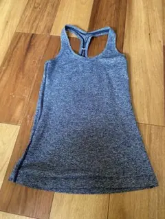 lululemon レーサーバック タンクトップ