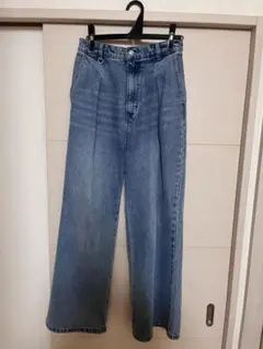 現在販売中！タックデニム