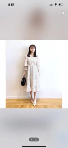 ドット柄長袖ワンピース 膝下丈