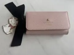 LANVIN en Bleu × Disney マリー キーケース ピンク - メルカリ