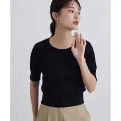 【美品】natural beauty basic ミニケーブルニットネイビー半袖のサムネイル