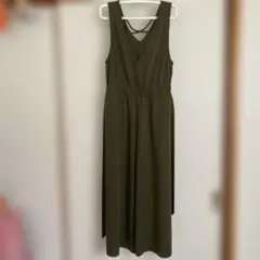 SECIL McBEEオリーブ色 Vネック オーバーオール