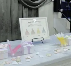 結婚式　ウェルカムスペース　ドレス色当てクイズ