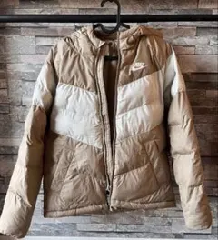 【土日限定価格】 150cm NIKE ダウンジャケット ベージュ Mサイズ