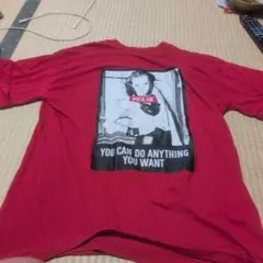 FAVORI 半袖 Tシャツ レッド フォトプリントのサムネイル