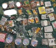 ガチャガチャ　カプセルトイ　まとめ売り　25個　食品とおやつ