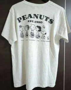 タグ付き未使用 PEANUTS　スヌーピー tシャツ カットソー　バックプリントのサムネイル