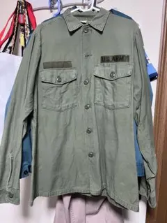 U.S. ARMY パッチ付き ミリタリーシャツ