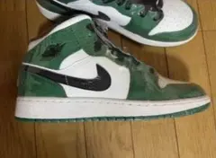 NIKE(ナイキ) ジョーダン 1 ミッド パイナップル グリーン