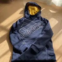 美品　adidas フード付きパーカー 120