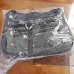 LeSportsac 犬刺繍ショルダーバッグデラックスエブリデイ7507ポーチ無