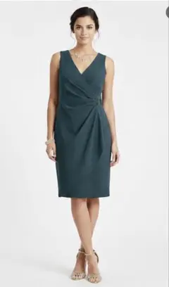 ダークグリーン Vネック スリーブレスドレス